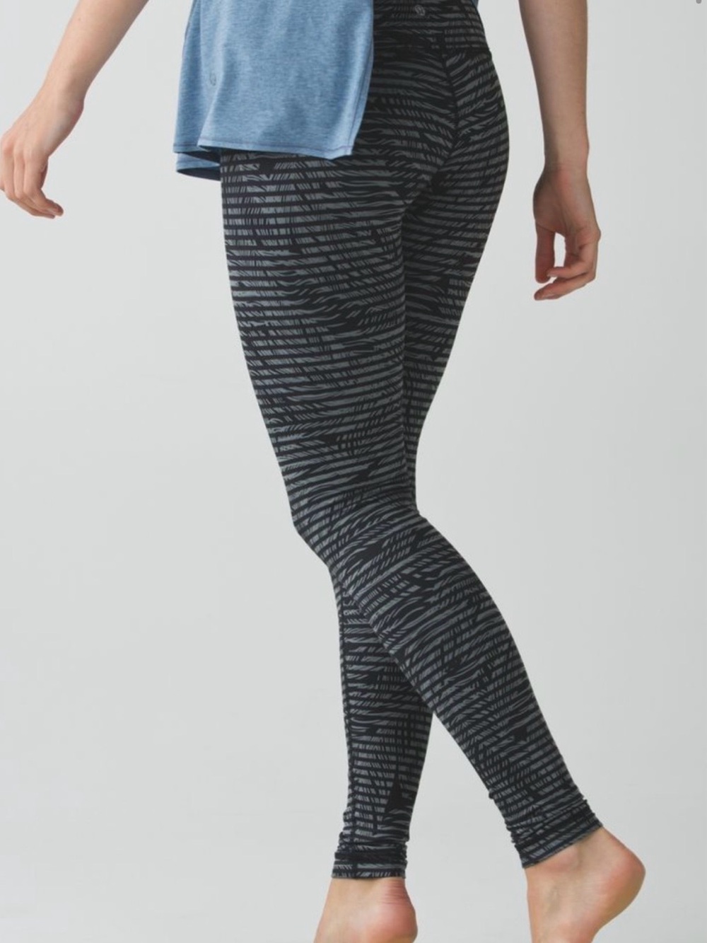 Lululemon Wunder Under Pant *Full-On Luon
Stripe Play Slate Black